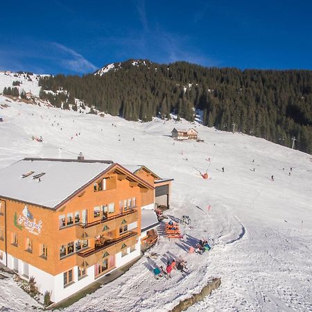Dr'Berghof Villa Damuels Exterior photo