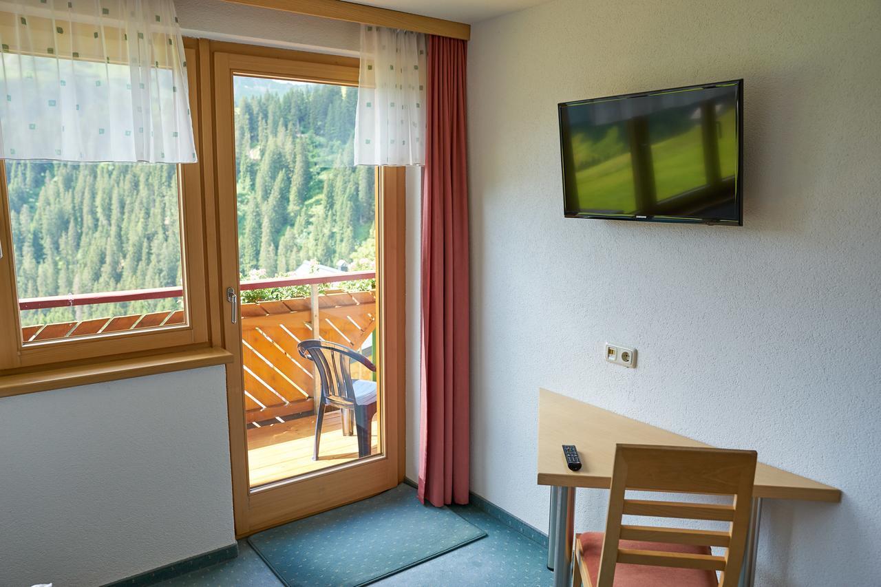 Dr'Berghof Villa Damuels Exterior photo